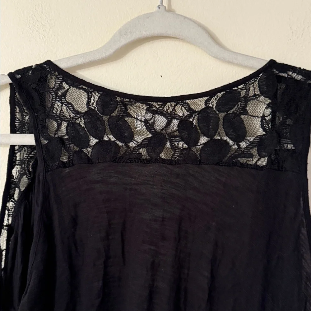 Decree Black Lace Accent Vest, Lightweight, Crochet Lace, Open Vest, size L